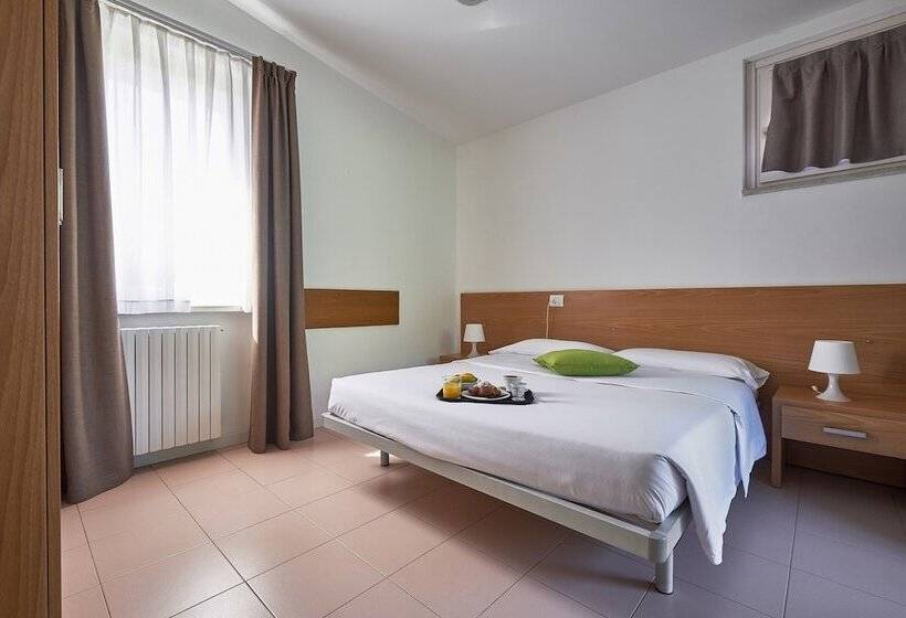 带2个卧室的公寓, Villaggio Turistico Lugana Marina