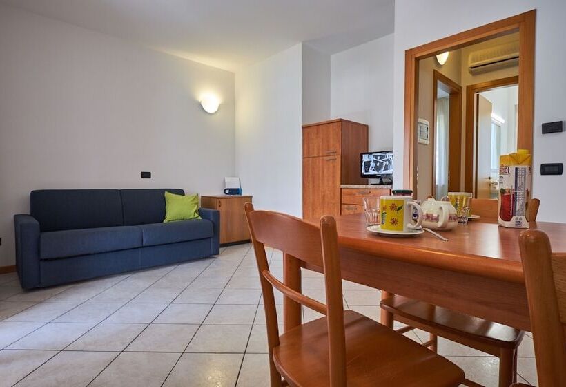 Apartamento 1 Dormitório, Villaggio Turistico Lugana Marina