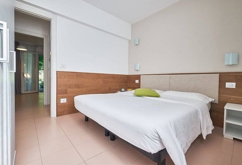 Apartamento 2 Dormitórios, Villaggio Turistico Lugana Marina