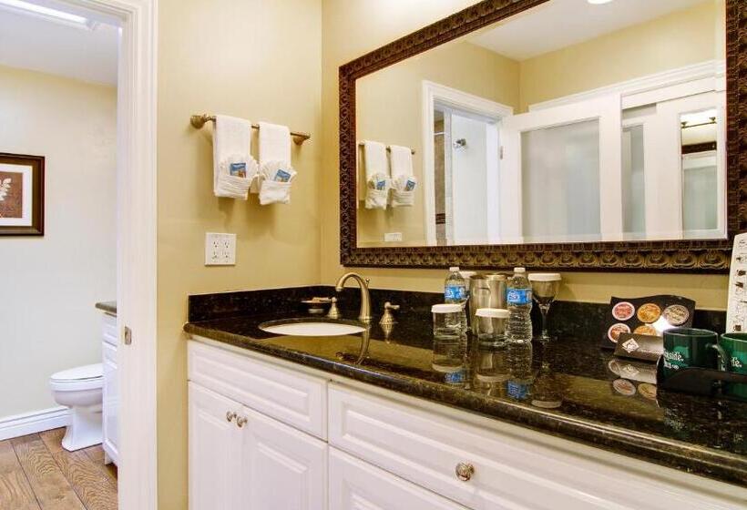 Номер Стандарт, Wayside Inn