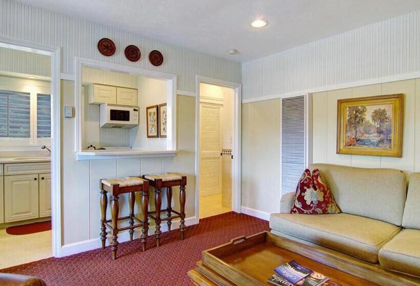 Люкс, Wayside Inn