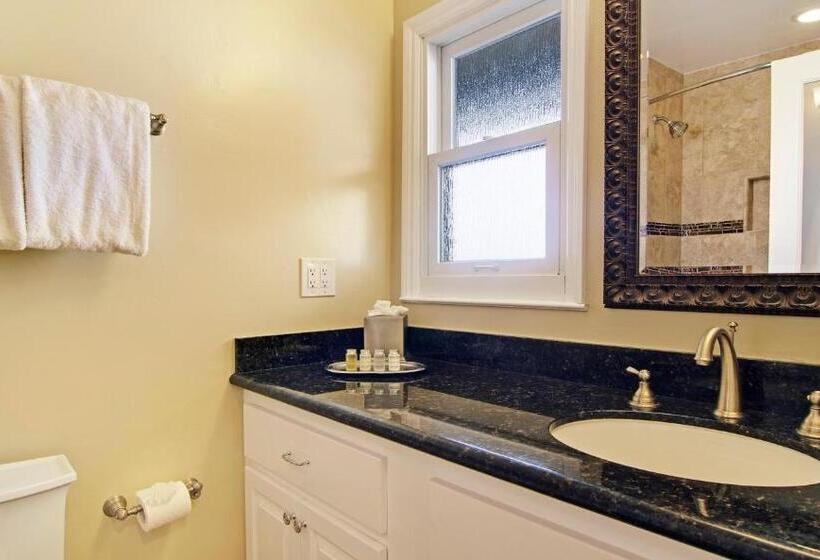 Стандартный Номер Кровать Кинг, Wayside Inn