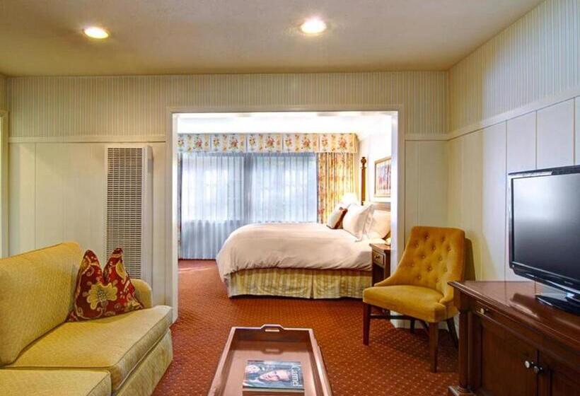 Люкс Deluxe Кровать Кинг, Wayside Inn