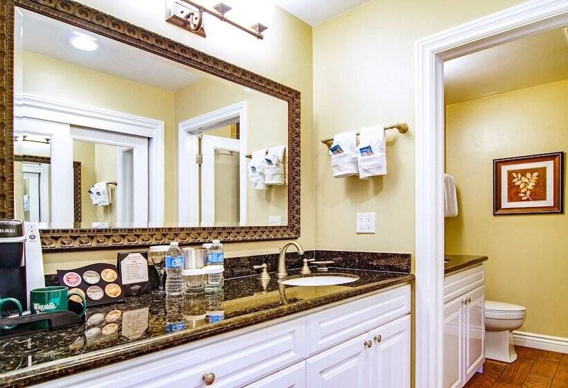 Люкс Премиум, Wayside Inn