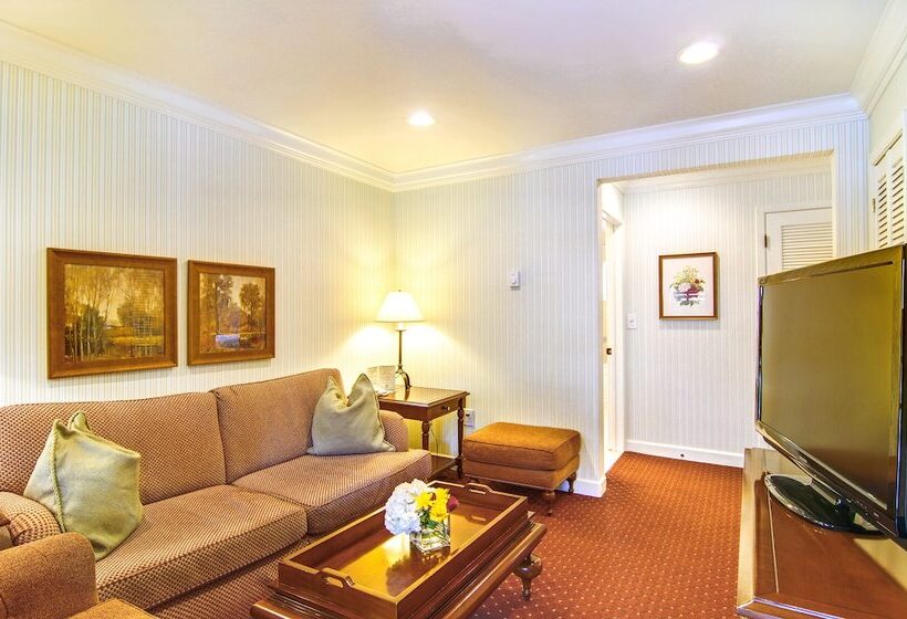 Люкс, Wayside Inn