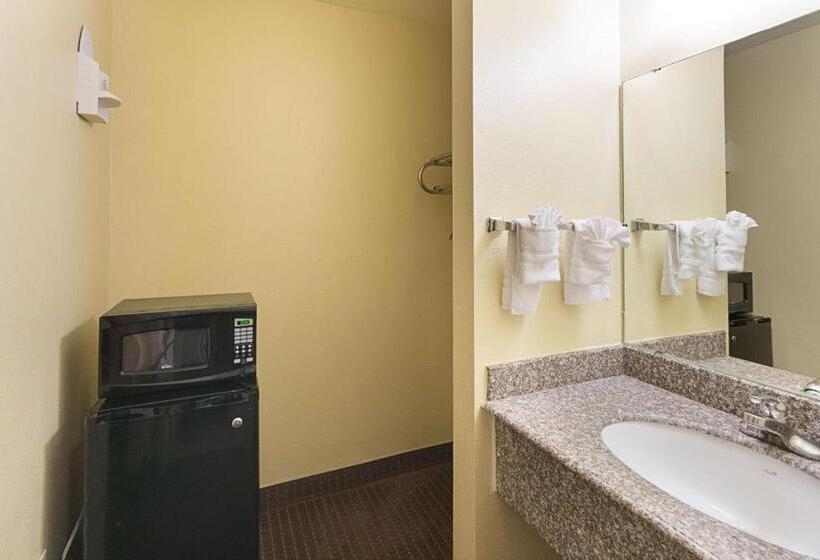 חדר סטנדרט לארבעה, Motel 6livingston, Tx