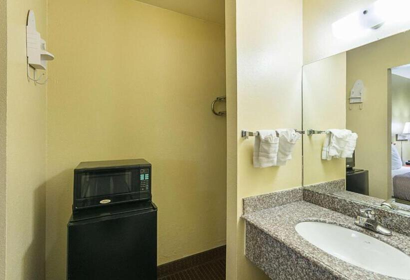 חדר סטנדרט לארבעה, Motel 6livingston, Tx