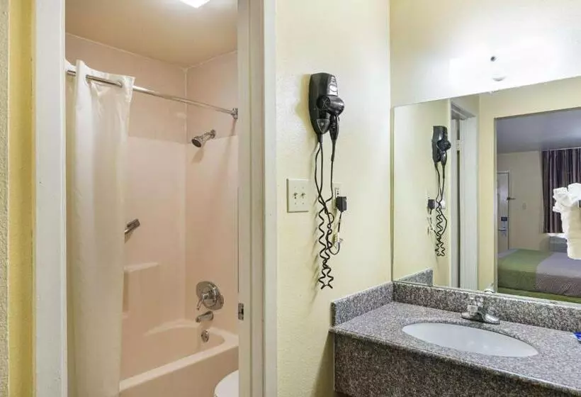 デラックスの４人部屋, Motel 6livingston, Tx