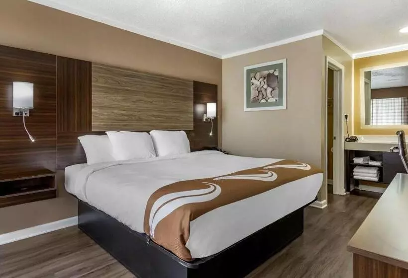 身障者適用キングサイズベッドルーム, Quality Inn & Suites Pawleys Island