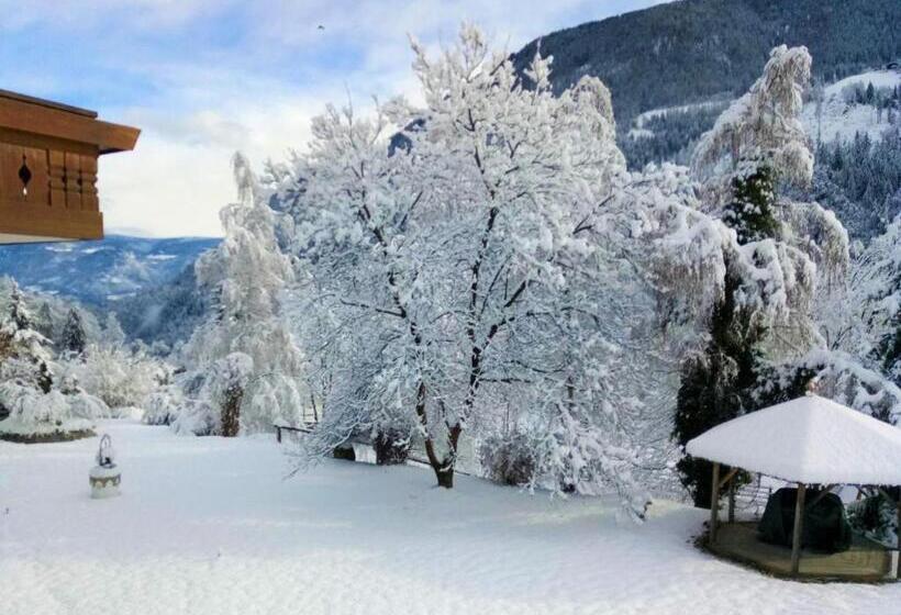 标准房带园景, St. Pankraz