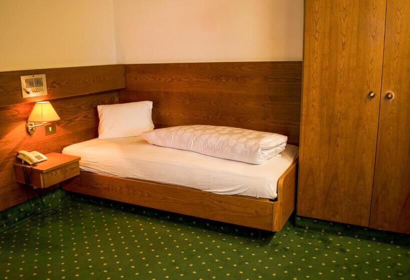 四人标准间, St. Pankraz