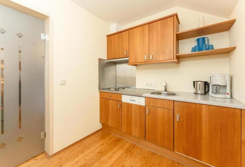 شقة غرفة واحدة, Ramsauhof