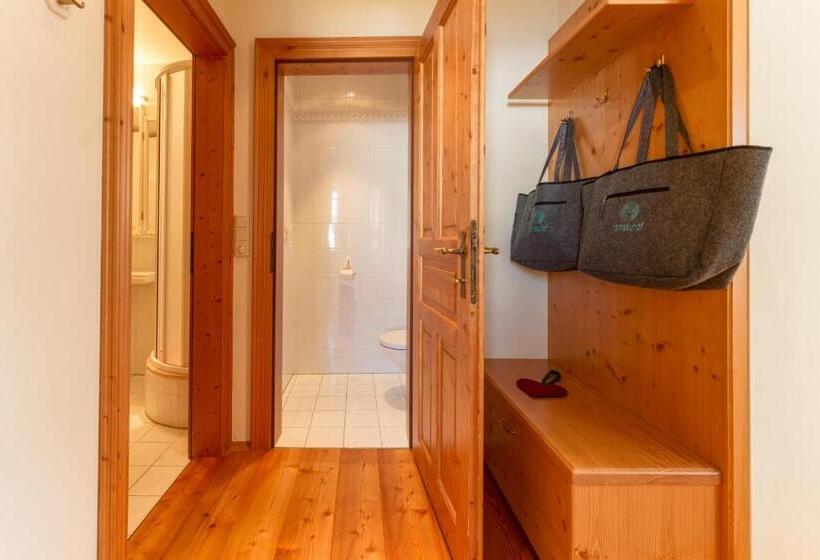 شقة غرفة واحدة, Ramsauhof