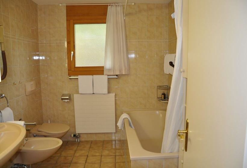 Апартаменты 3 Спальни, Chalet Miravalle