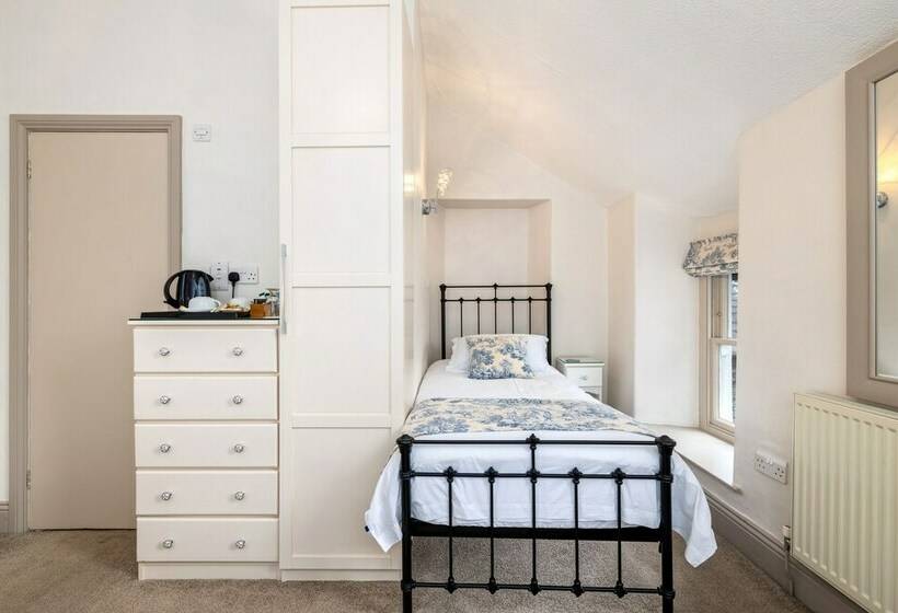 غرفة عائلية, 2 Cambridge Villas