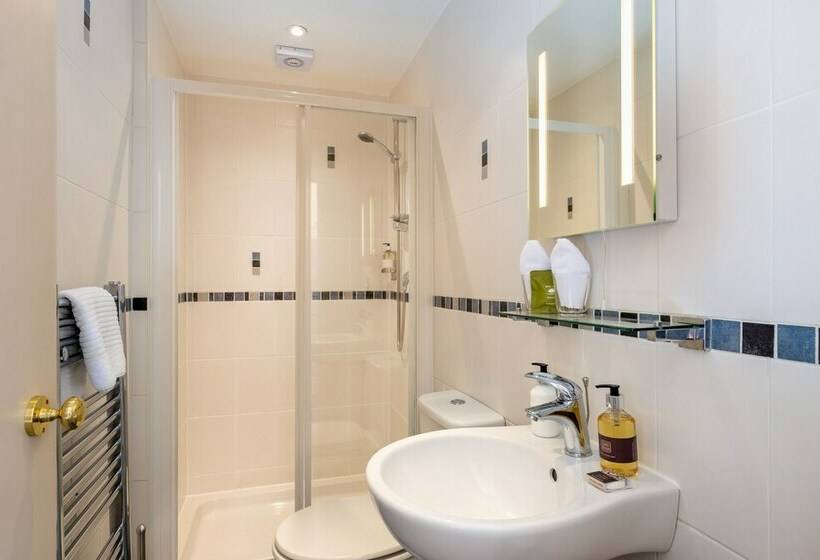 غرفة قياسية, 2 Cambridge Villas