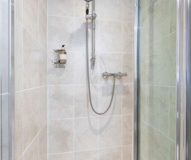 غرفة قياسية, 2 Cambridge Villas