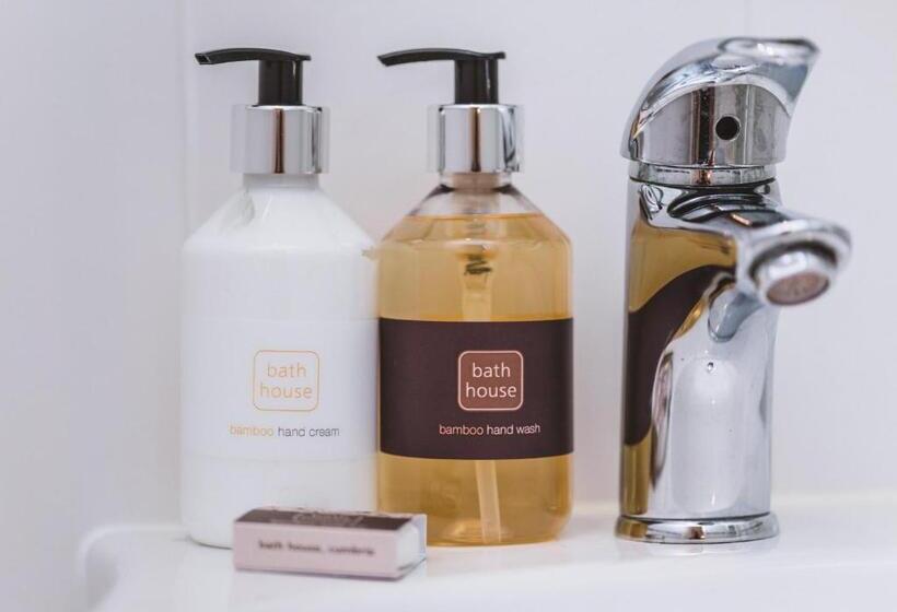 غرفة عائلية, 2 Cambridge Villas