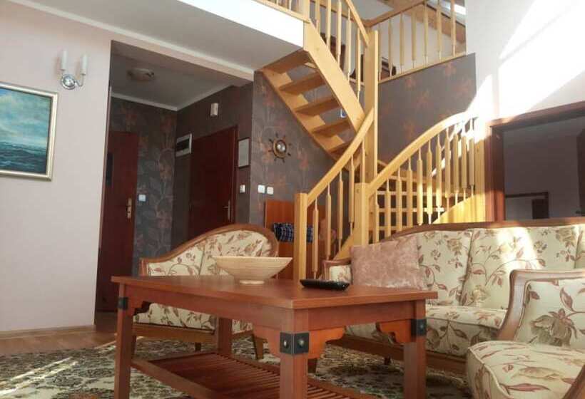 2 Bedroom Deluxe Apartment Sea View, Willa Kliper
