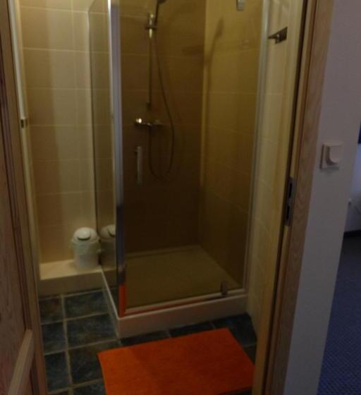 Quarto standard, Academus Pub & Guest House