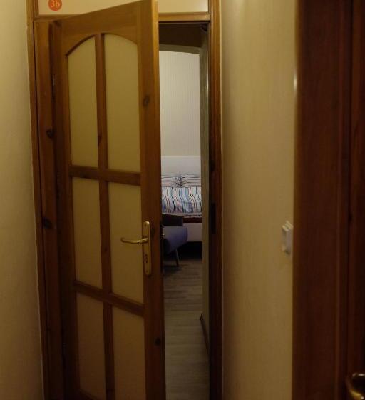 Quarto Economy, Academus Pub & Guest House