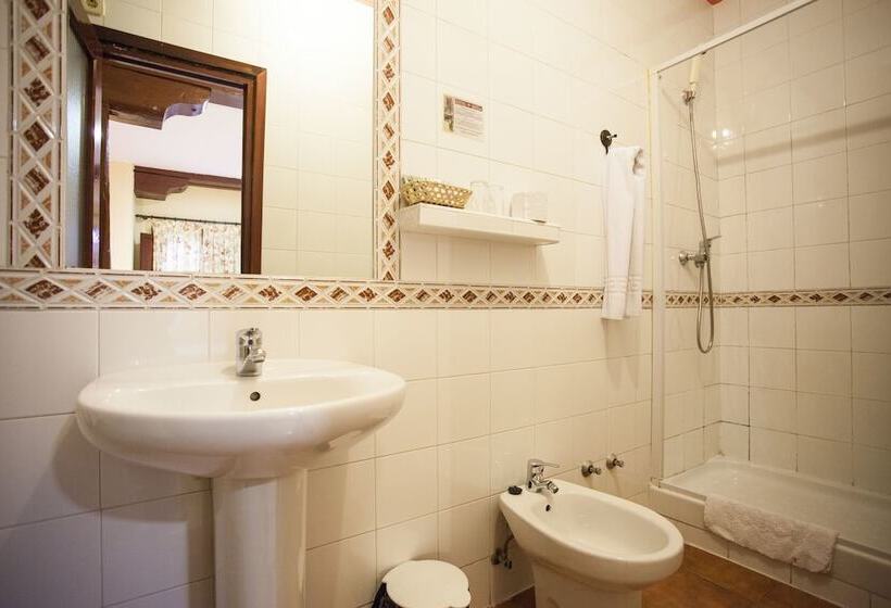 غرفة قياسية, Hostal Castilla