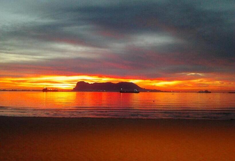 סוויטה נוף לים, El Bahía Algeciras