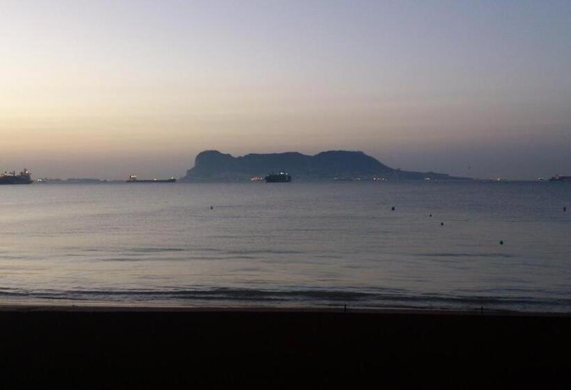 סוויטה נוף לים, El Bahía Algeciras