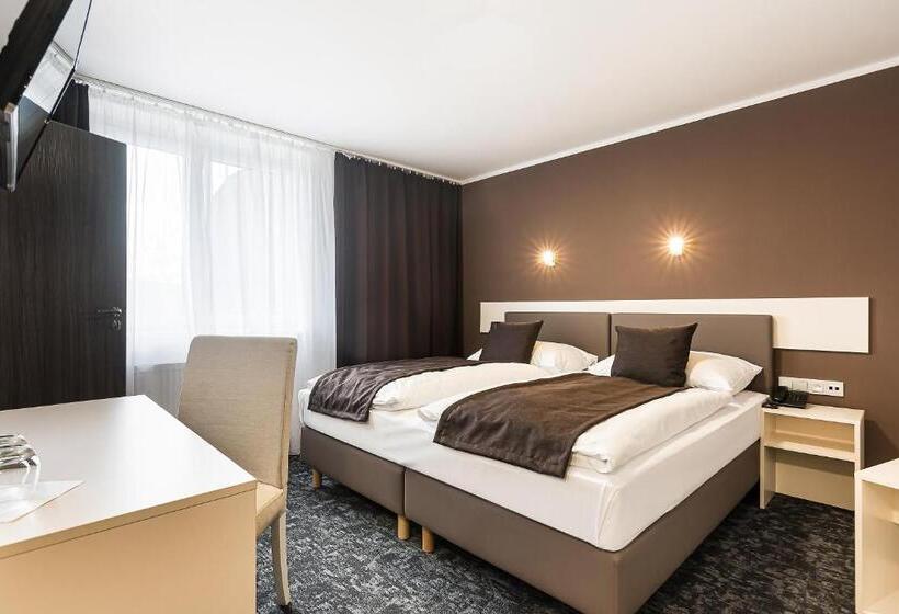 غرفة قياسية بلس, Atlantis