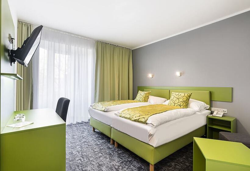 غرفة قياسية بلس, Atlantis