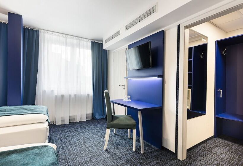 غرفة قياسية بلس, Atlantis