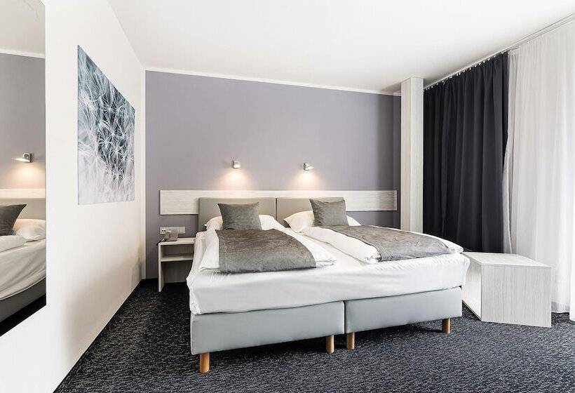 غرفة قياسية بلس, Atlantis