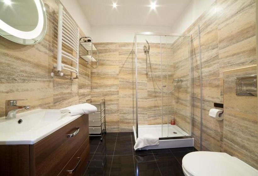 استودیوی لوکس, Residence B&b La Fontaine Apart