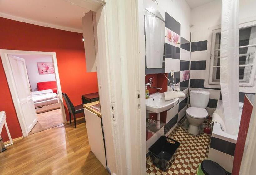 اتاق خانوادگی, Residence B&b La Fontaine Apart