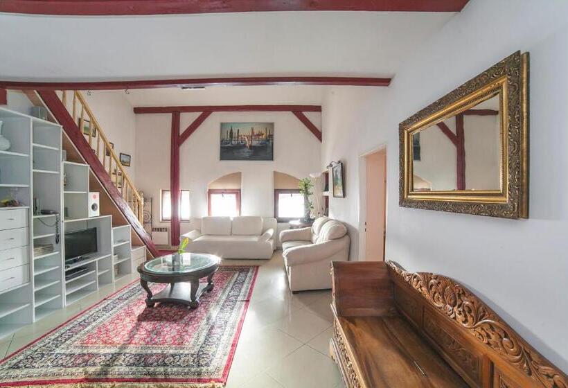 Apartamento 4 Dormitórios, Residence B&b La Fontaine Apart