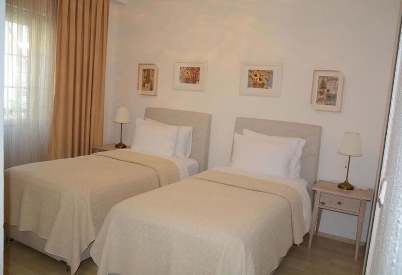 带阳台套房, Berg