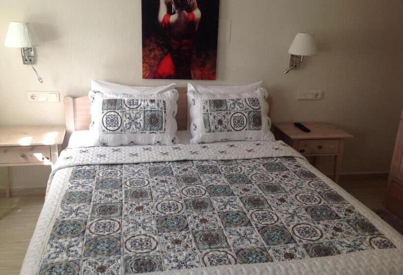 园景标准四人间, Berg