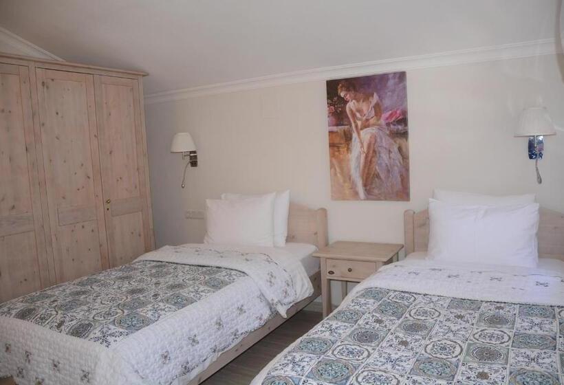 园景标准四人间, Berg