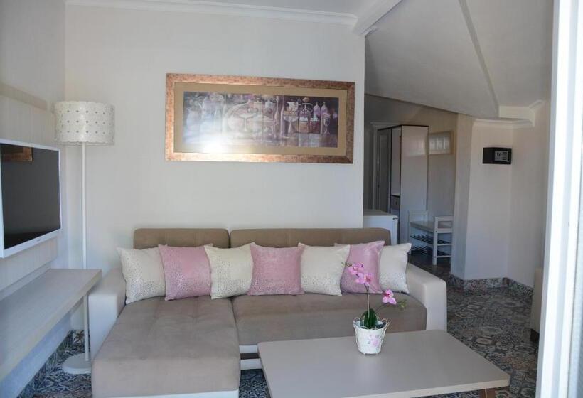 园景标准四人间, Berg