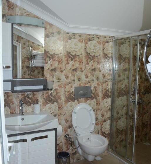 园景标准四人间, Berg