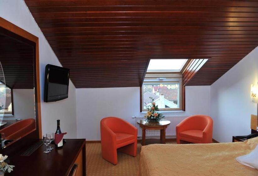 スタンダードルーム, Complex Jasmine