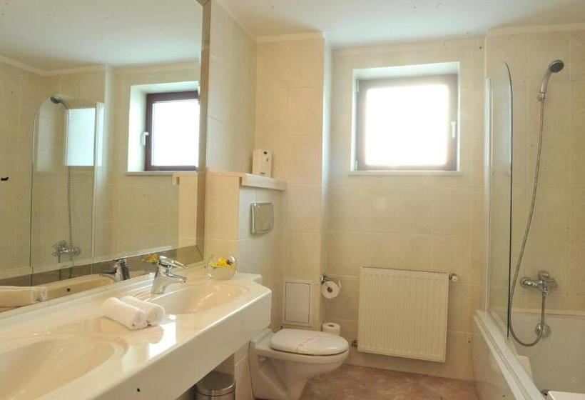 スタンダードルーム, Complex Jasmine