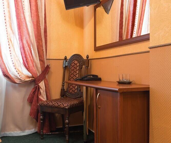 غرفة قياسية, Empire Park