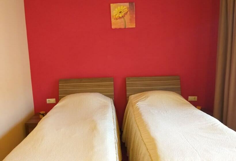 اتاق اکونومی, Gema