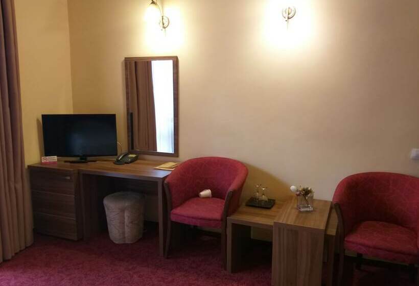 اتاق اکونومی, Gema