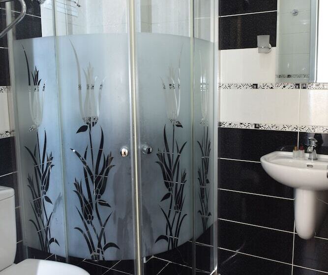 اتاق خانوادگی, Grand Umit