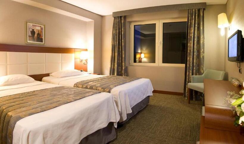 اتاق استاندارد سه نفره, Innpera