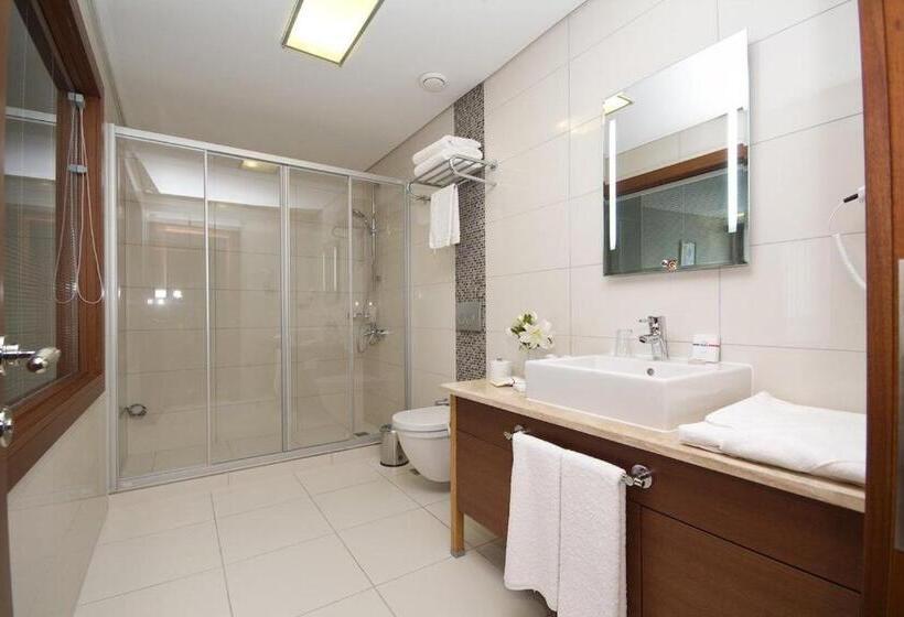 سوئیت با چشمانداز, Innpera