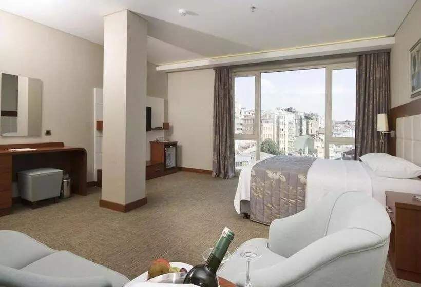 سوئیت با چشمانداز, Innpera