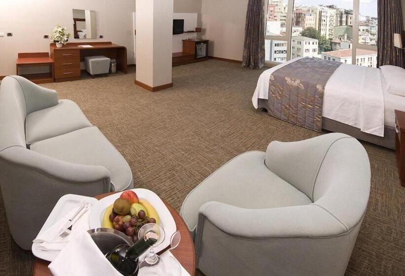 سوئیت با چشمانداز, Innpera